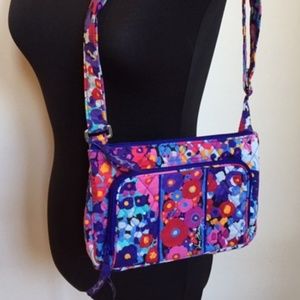 Cute and Colorful Vera Bradley Purse LIKE NEW!